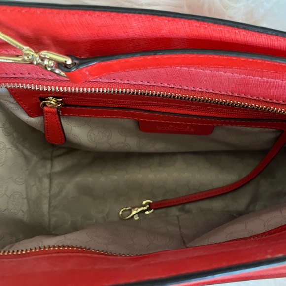 Gently used Michael Kors  Medium Selma Bag, Red.  Minimal signs of wear. - Picture 3 of 8